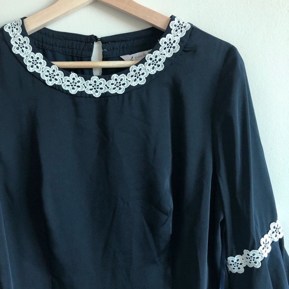 NANETTE Floral Lace Trim Bell Sleeve Top - Picture 3 of 8